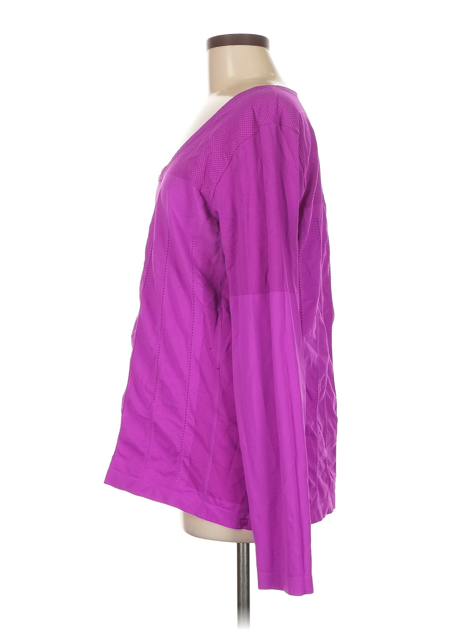 4 size - XL (Estimated)