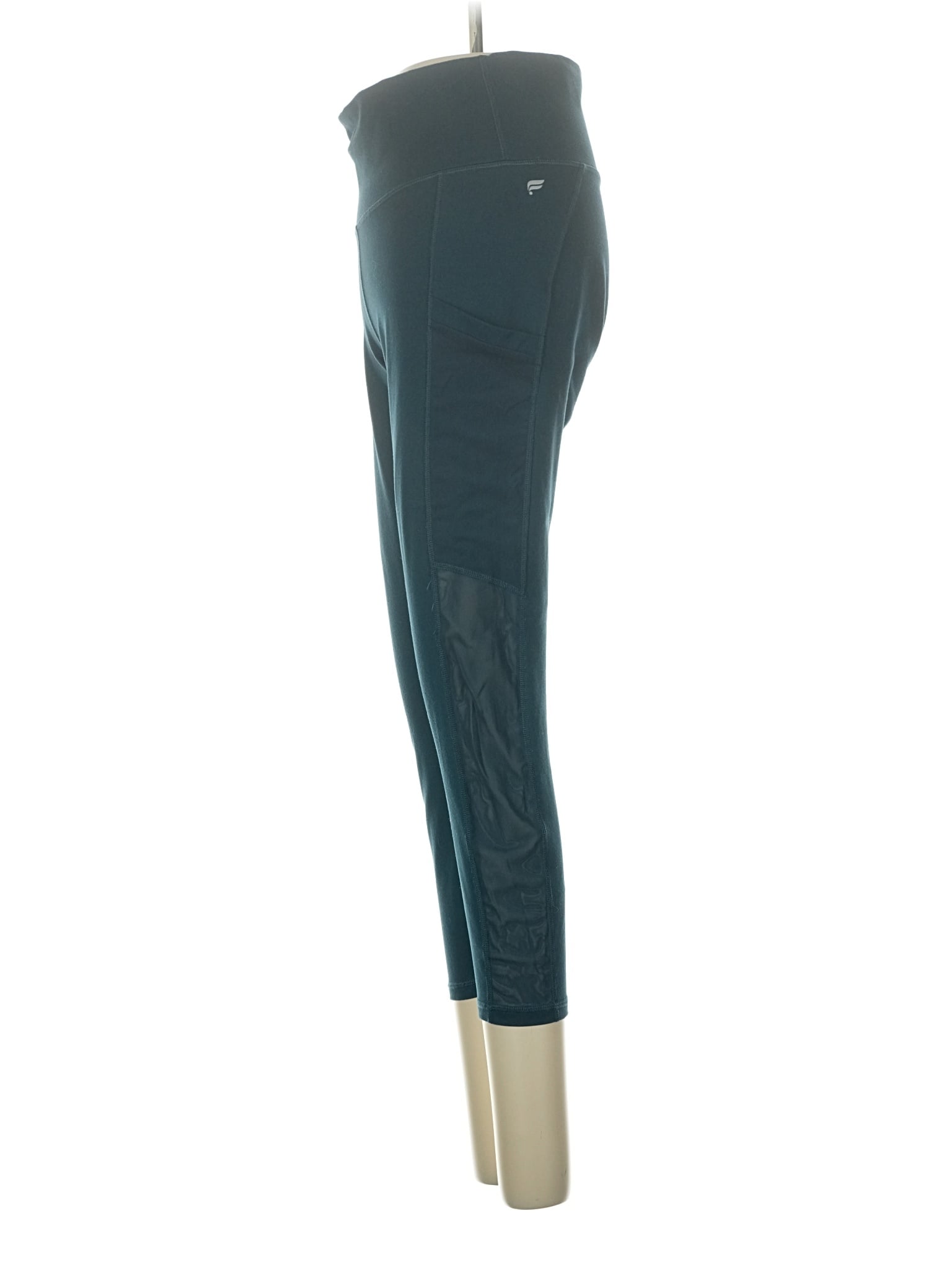 4 size - 27 (Estimated)