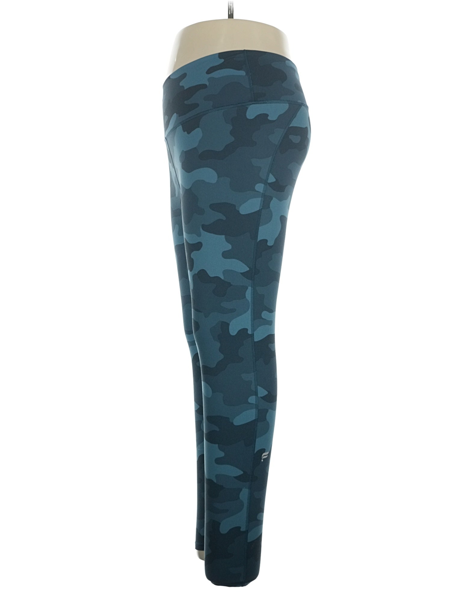 4 size - XL (Estimated)