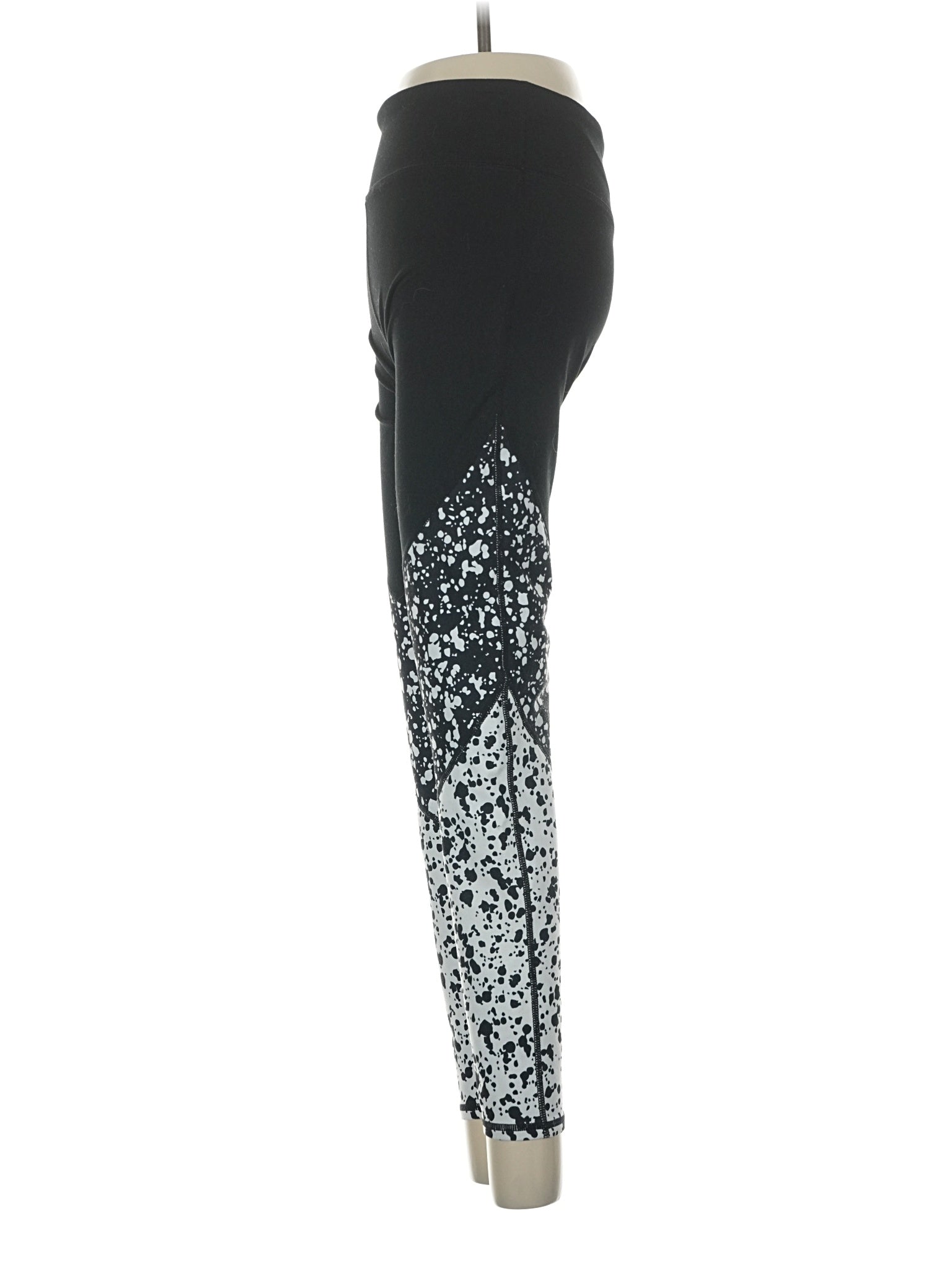 4 size - 27 (Estimated)