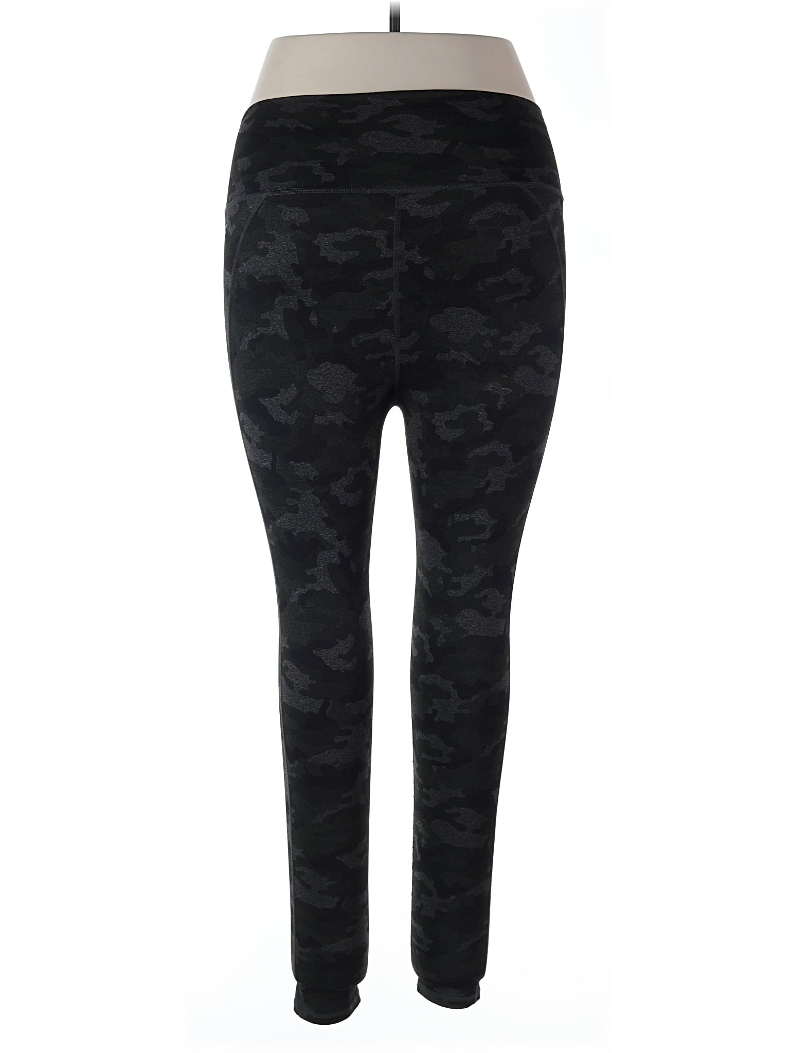2 size - SM (Estimated) W