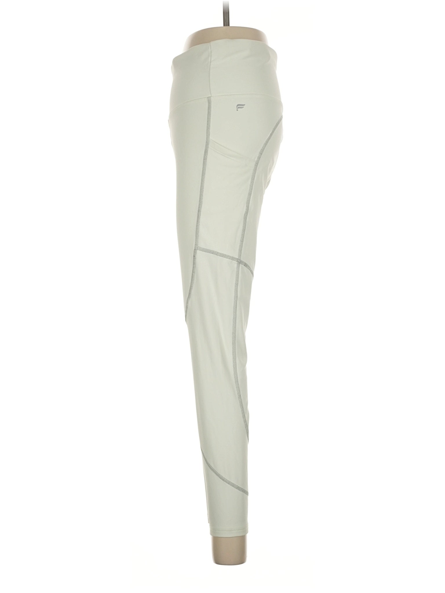 4 size - 4(Estimated)