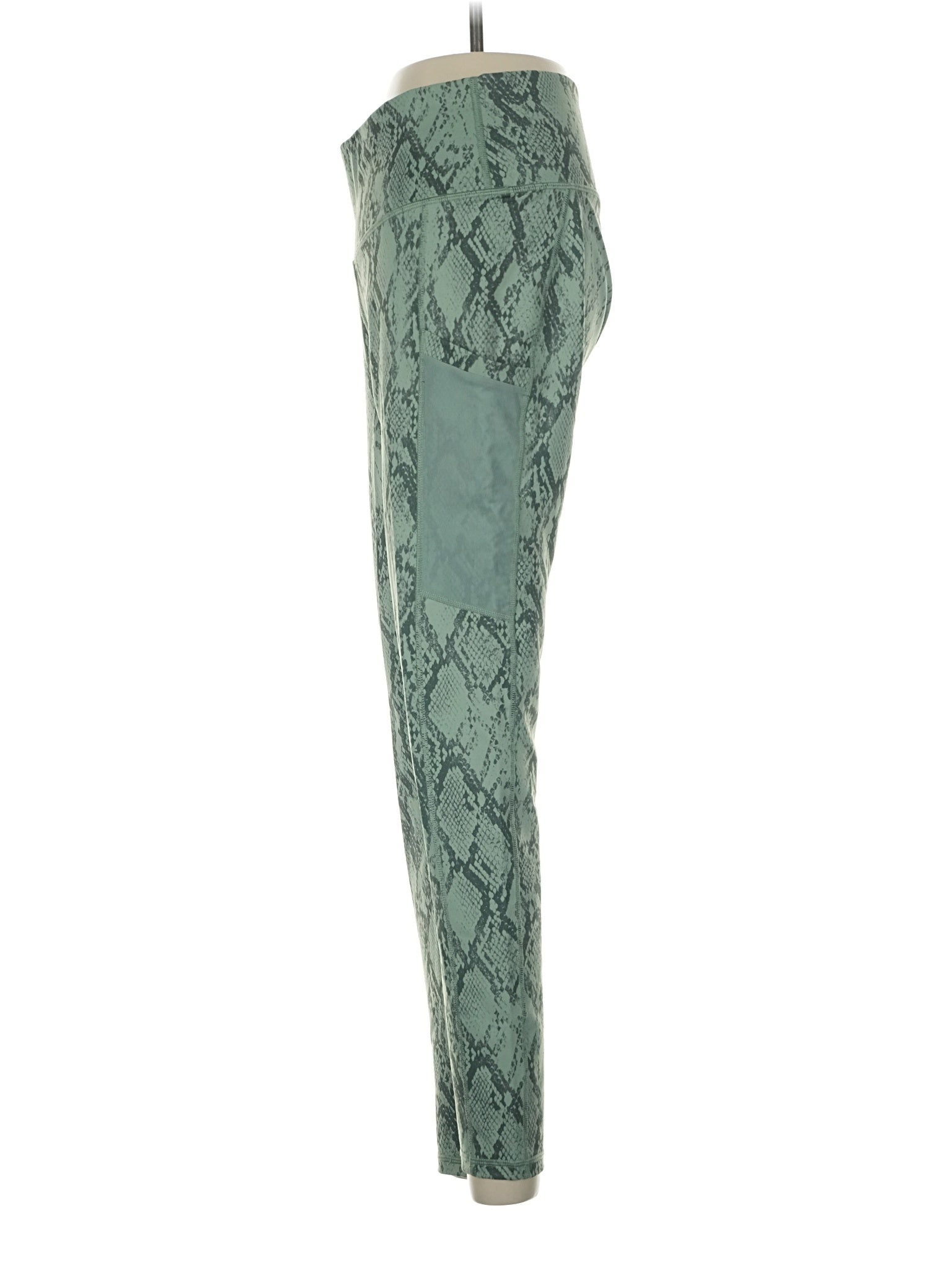 4 size - 4 (Estimated)