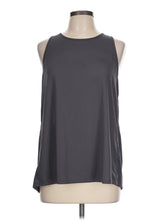 1 size - Lg (Estimated)