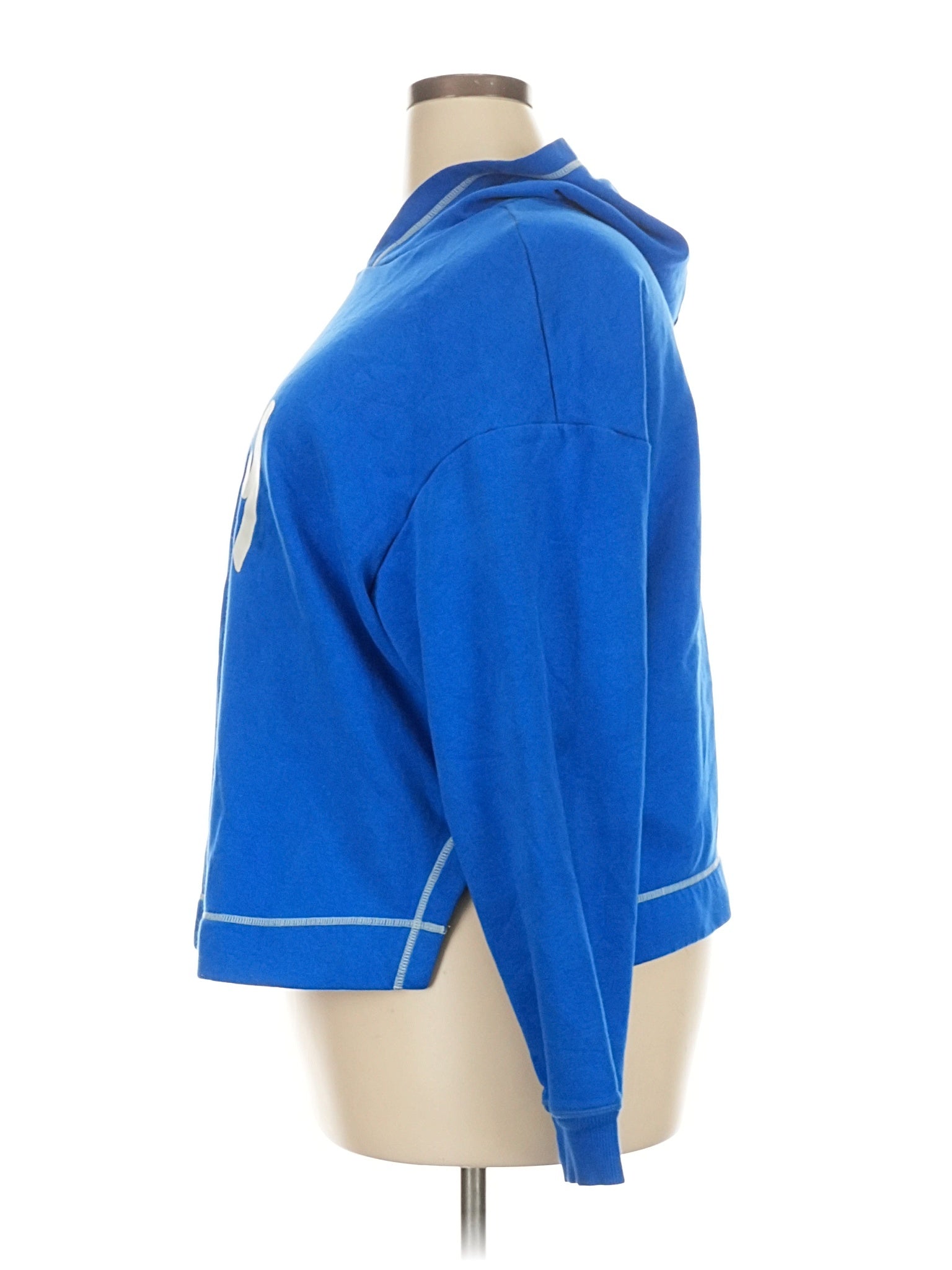 4 size - 3X (Estimated) W