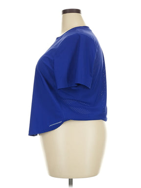 4 size - 2X (Estimated) W