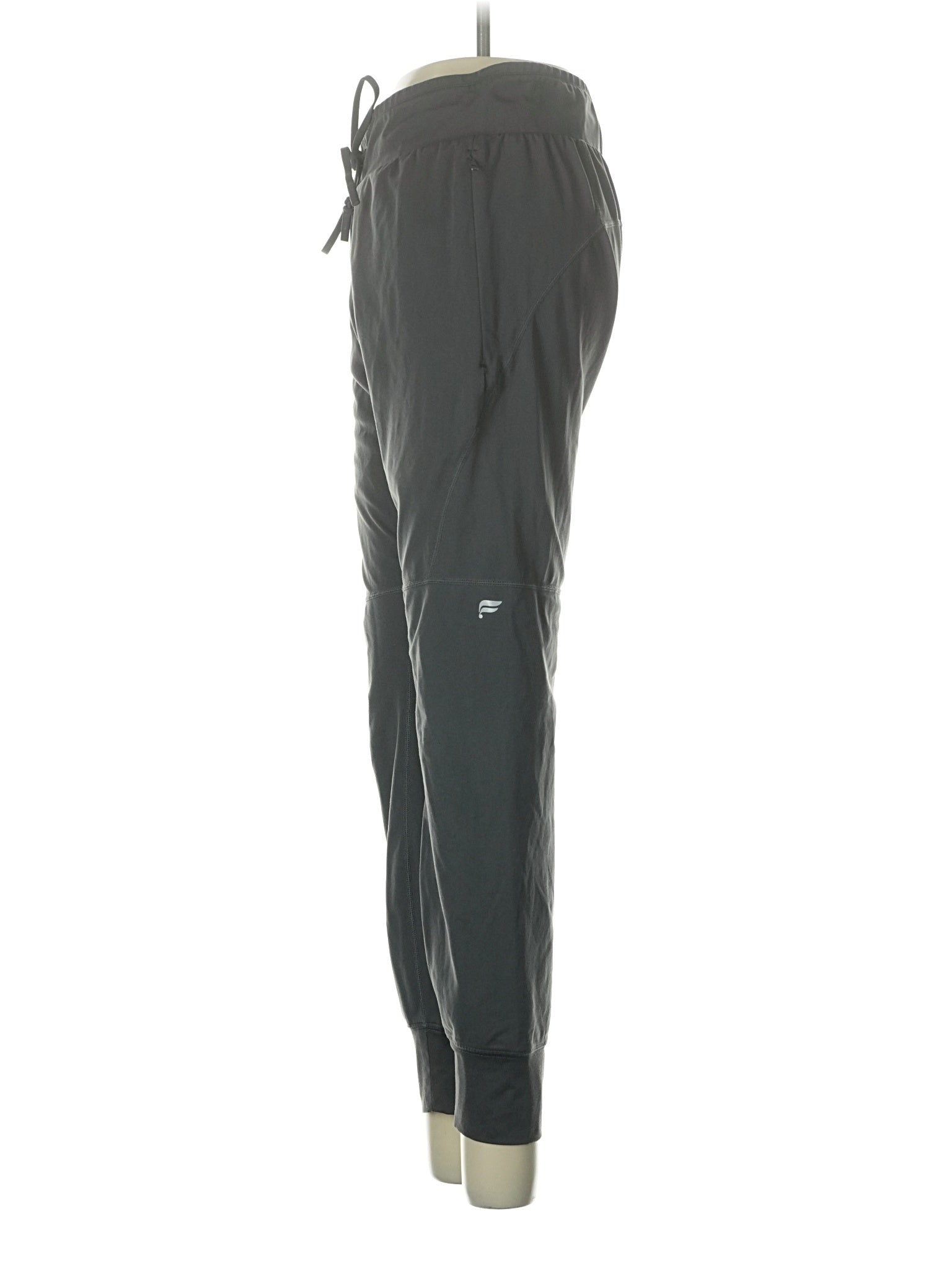 4 size - 4 (Estimated)