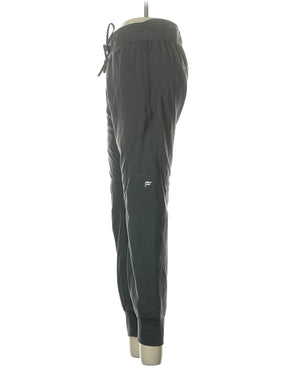 4 size - 4 (Estimated)