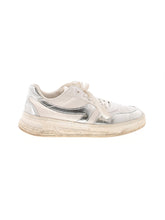 1 shoe size - 8