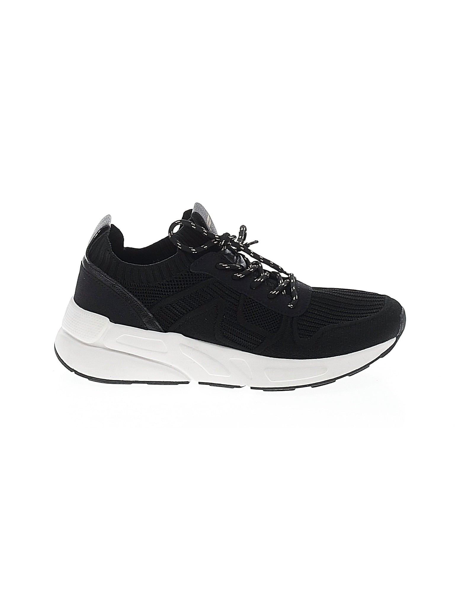 1 shoe size - 9