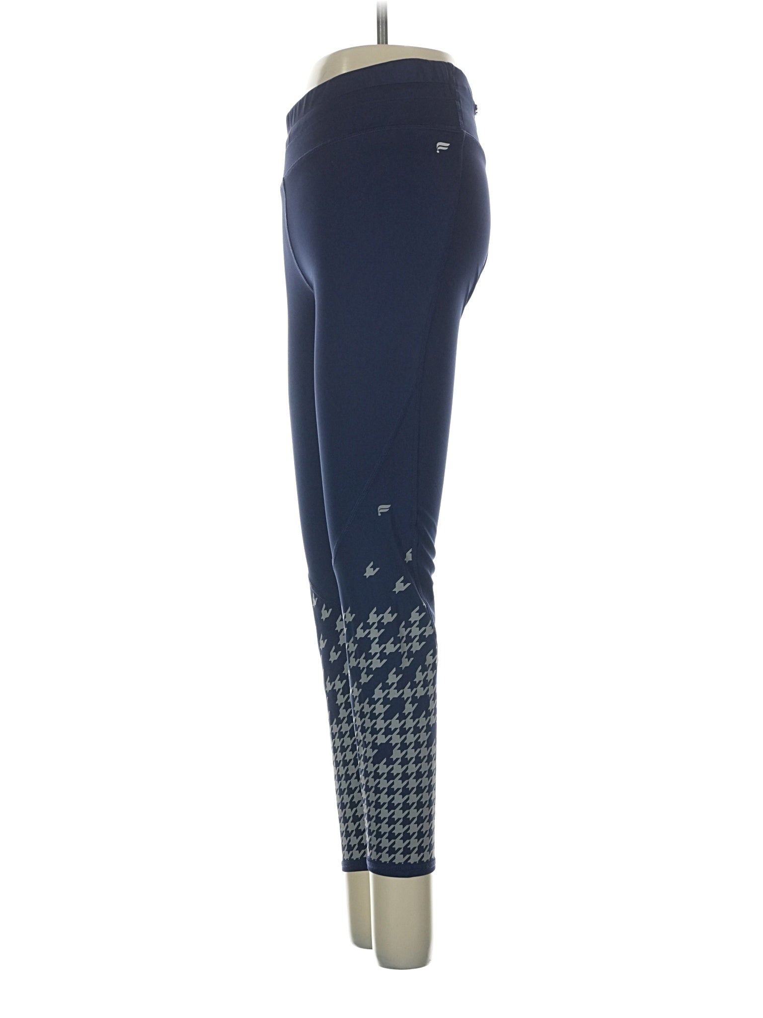 4 size - 25 (Estimated)