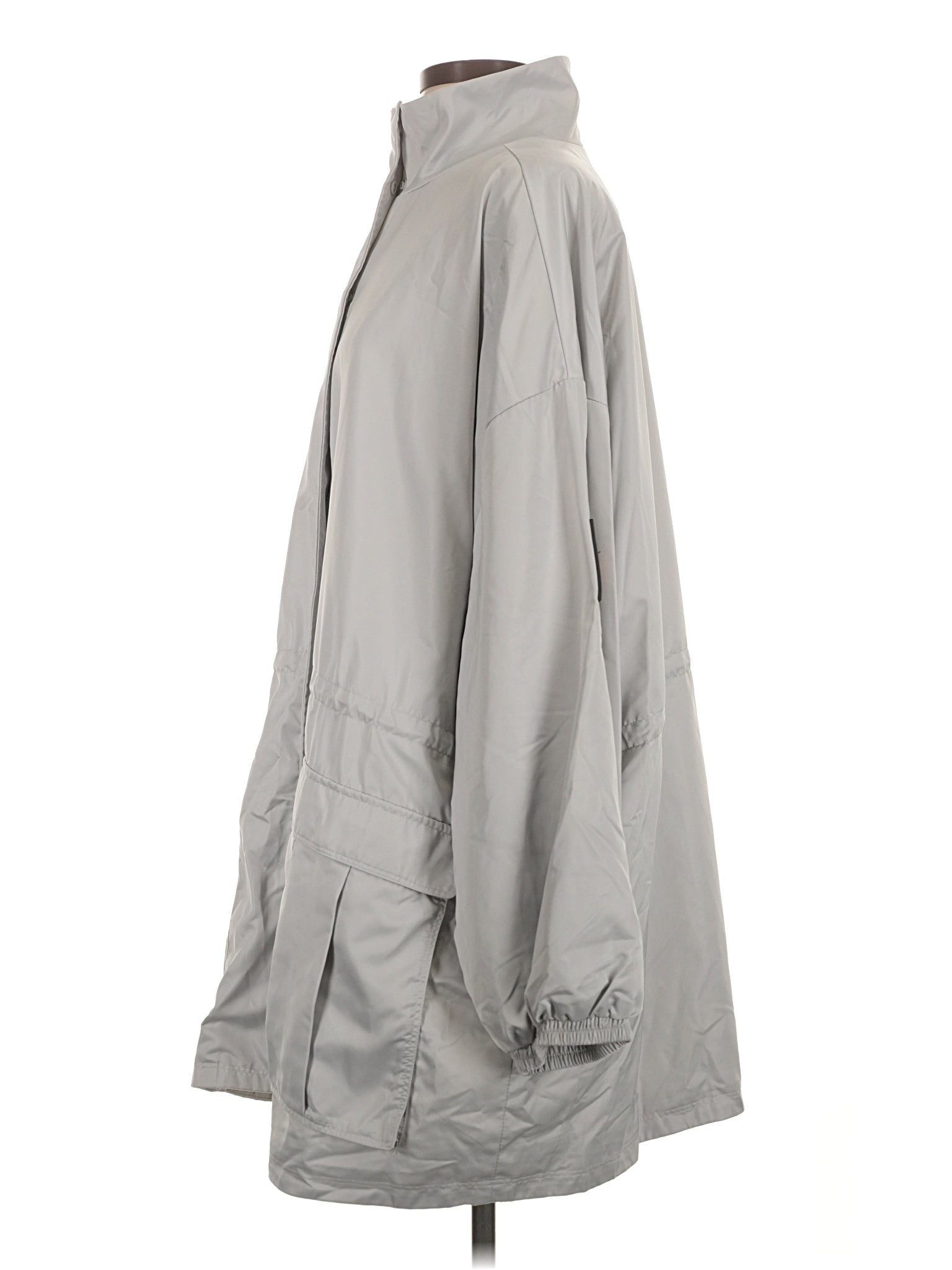 4 size - 3X (Estimated) W