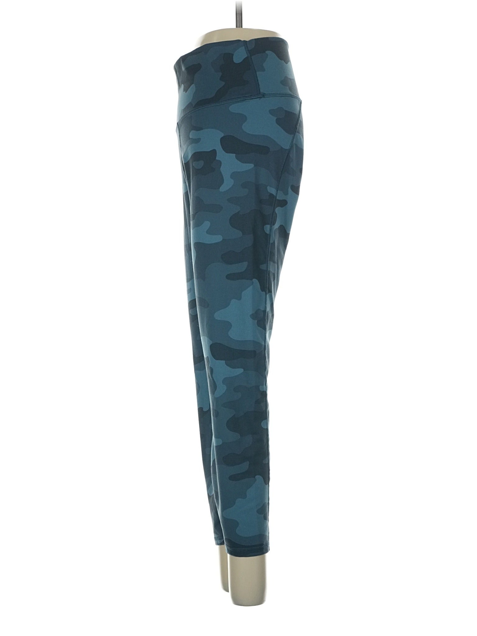 4 size - 25 (Estimated)