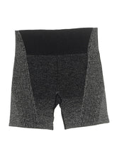 1 size - Med (Estimated)