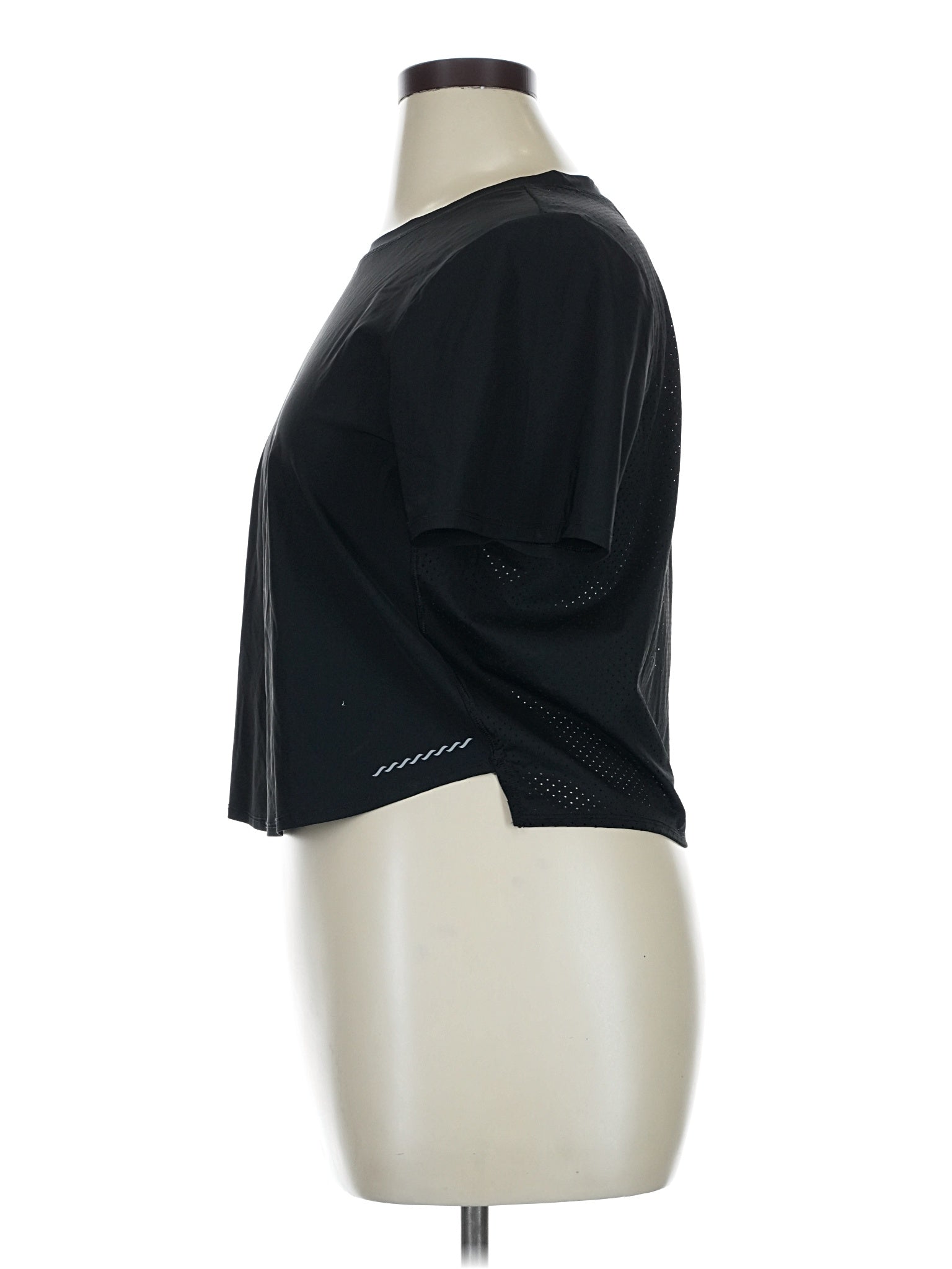 4 size - XL(Estimated)