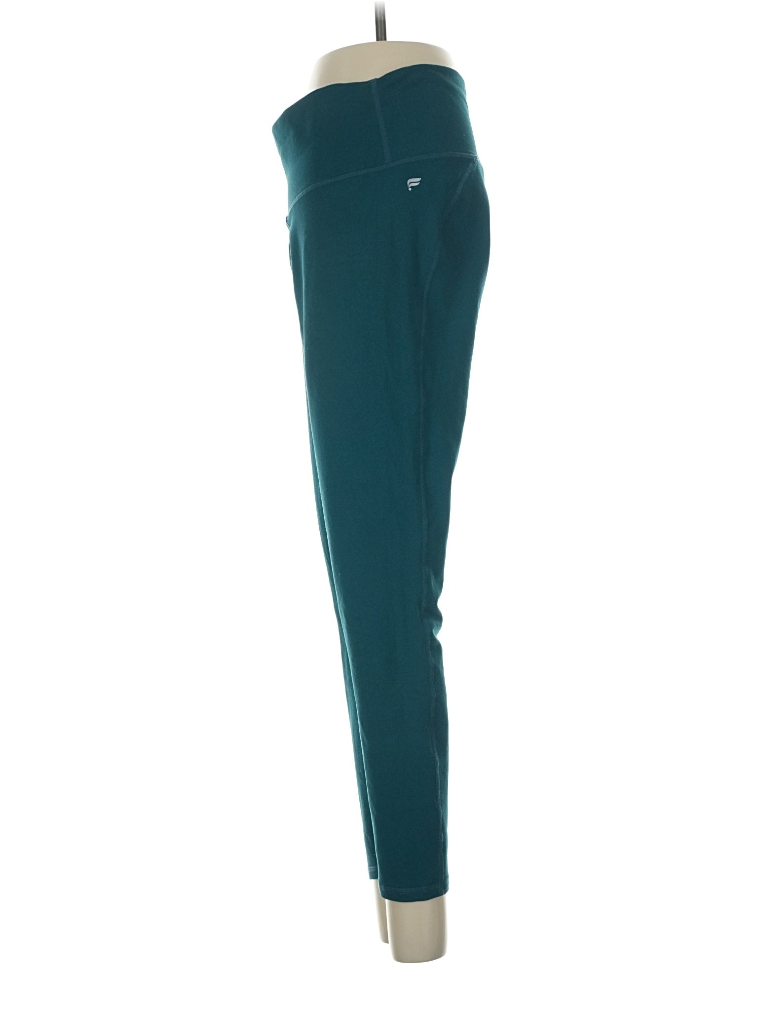 4 size - 27 (Estimated)