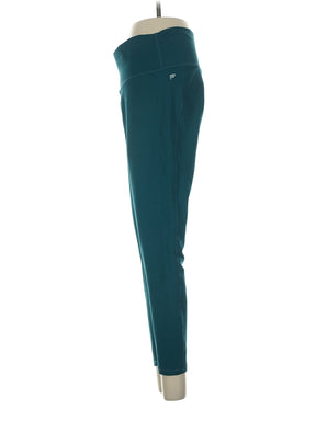 4 size - 27 (Estimated)