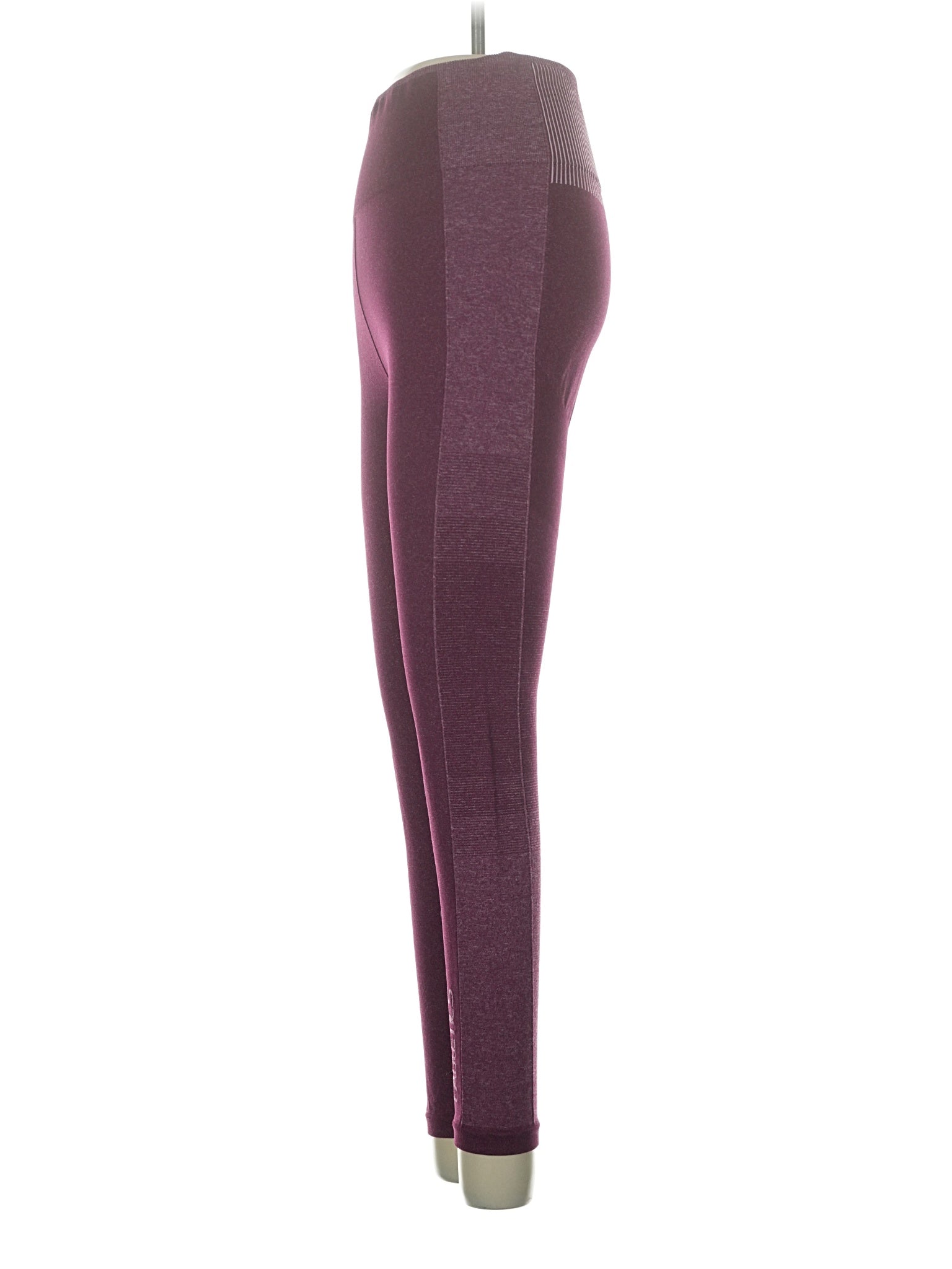 4 size - 23 (Estimated)