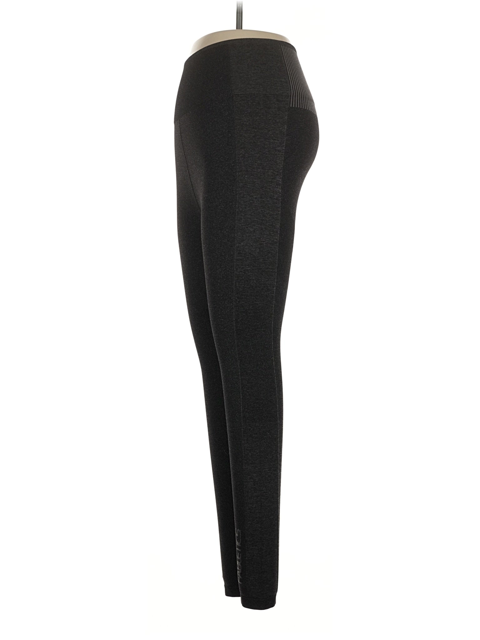 4 size - 4(Estimated)