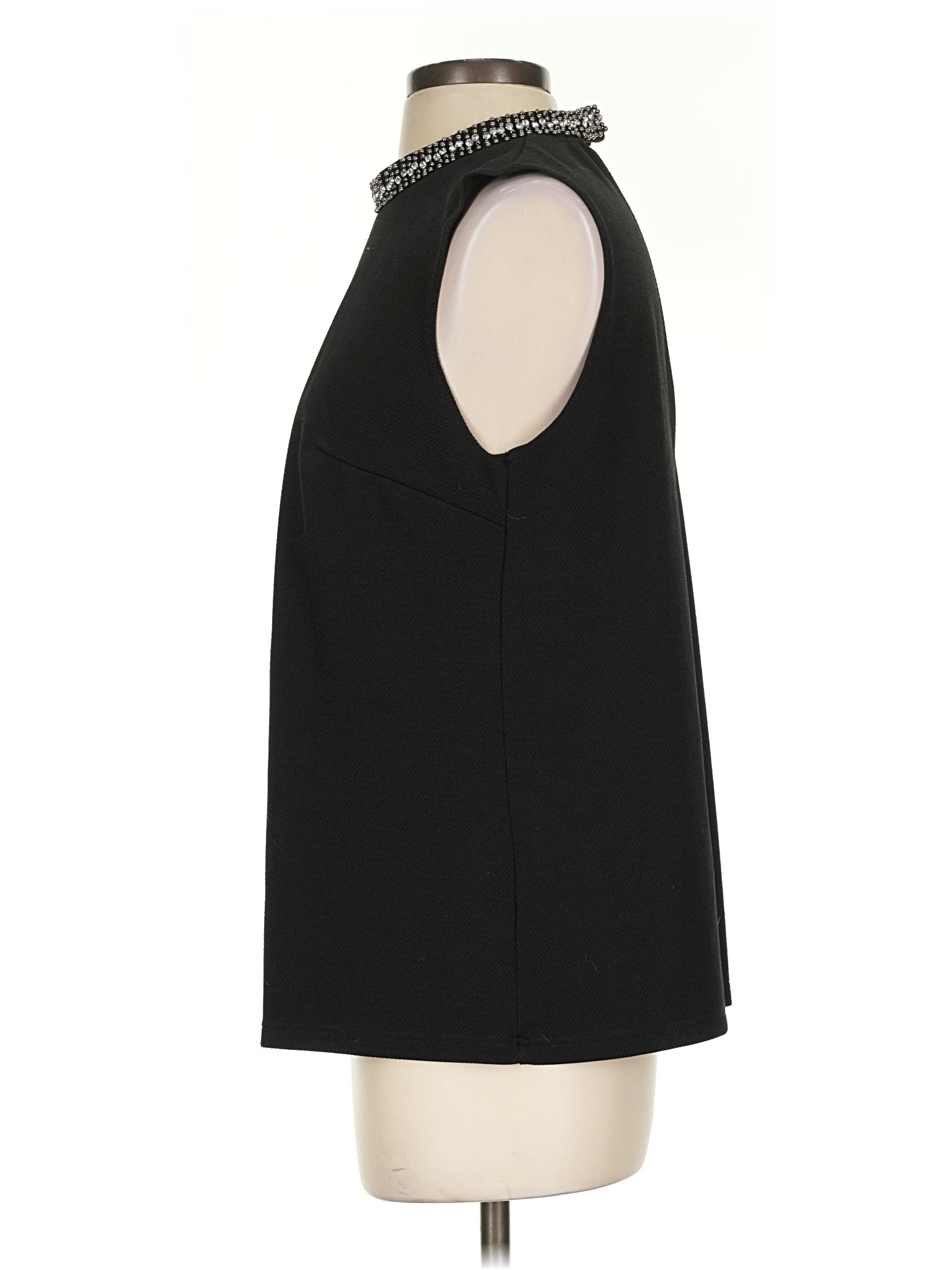4 size - 4 (Estimated)