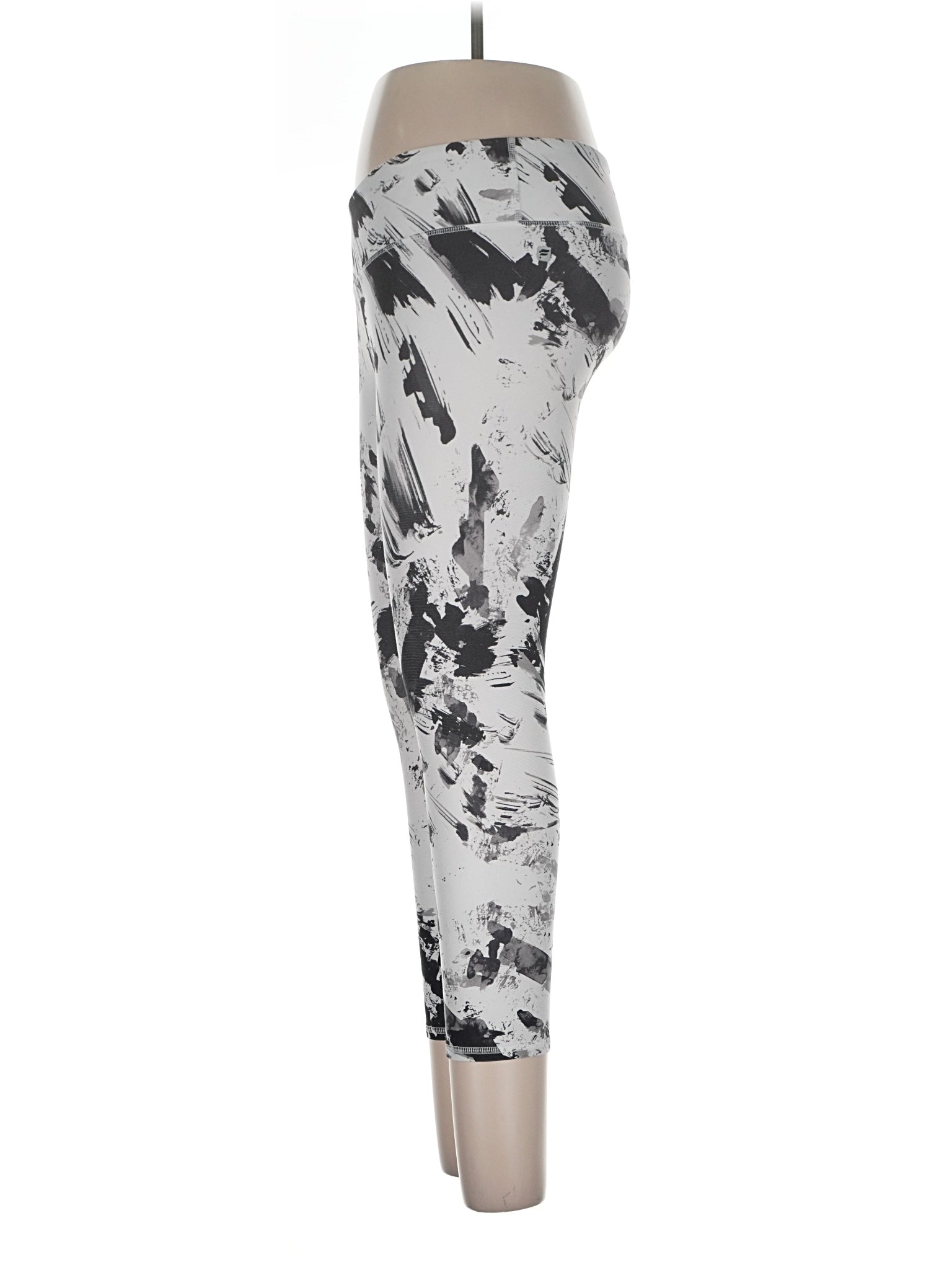 4 size - 30 (Estimated)