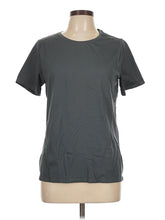 1 size - Lg (Estimated)