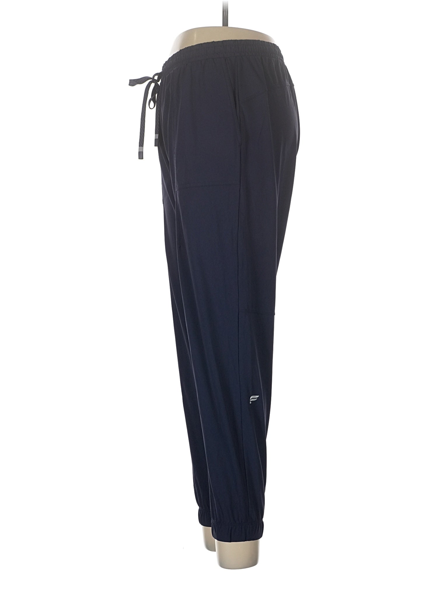 4 size - 30 (Estimated)