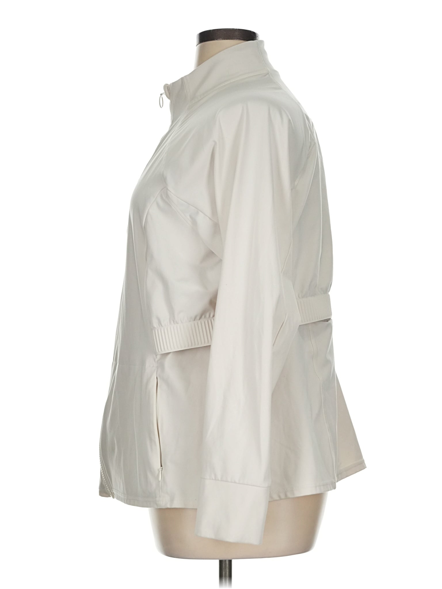 4 size - XL (Estimated)