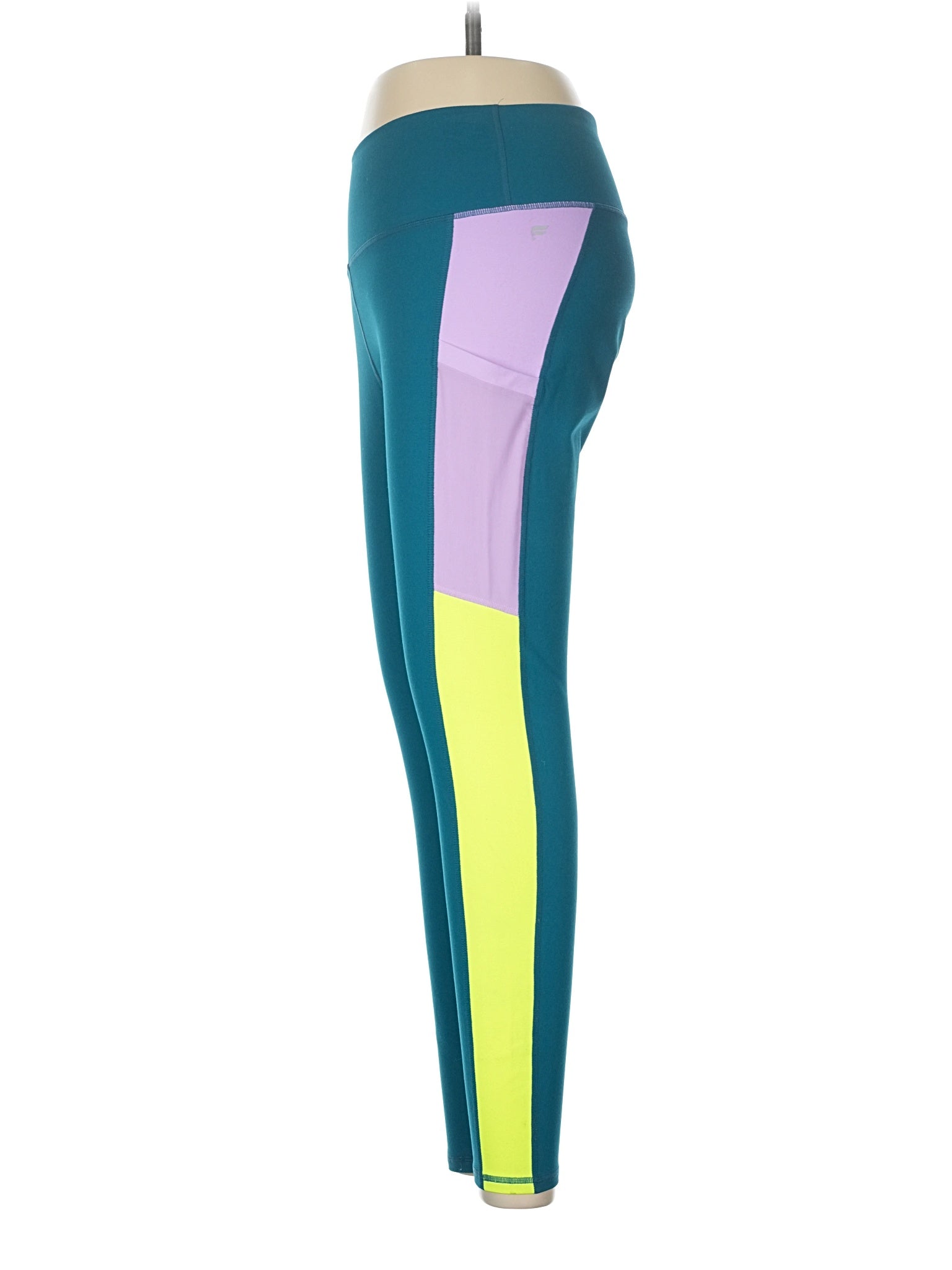 4 size - 28 (Estimated)