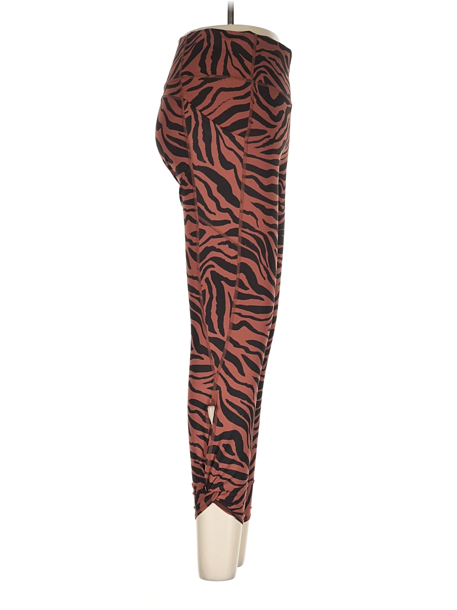 3 size - 6 (Estimated)