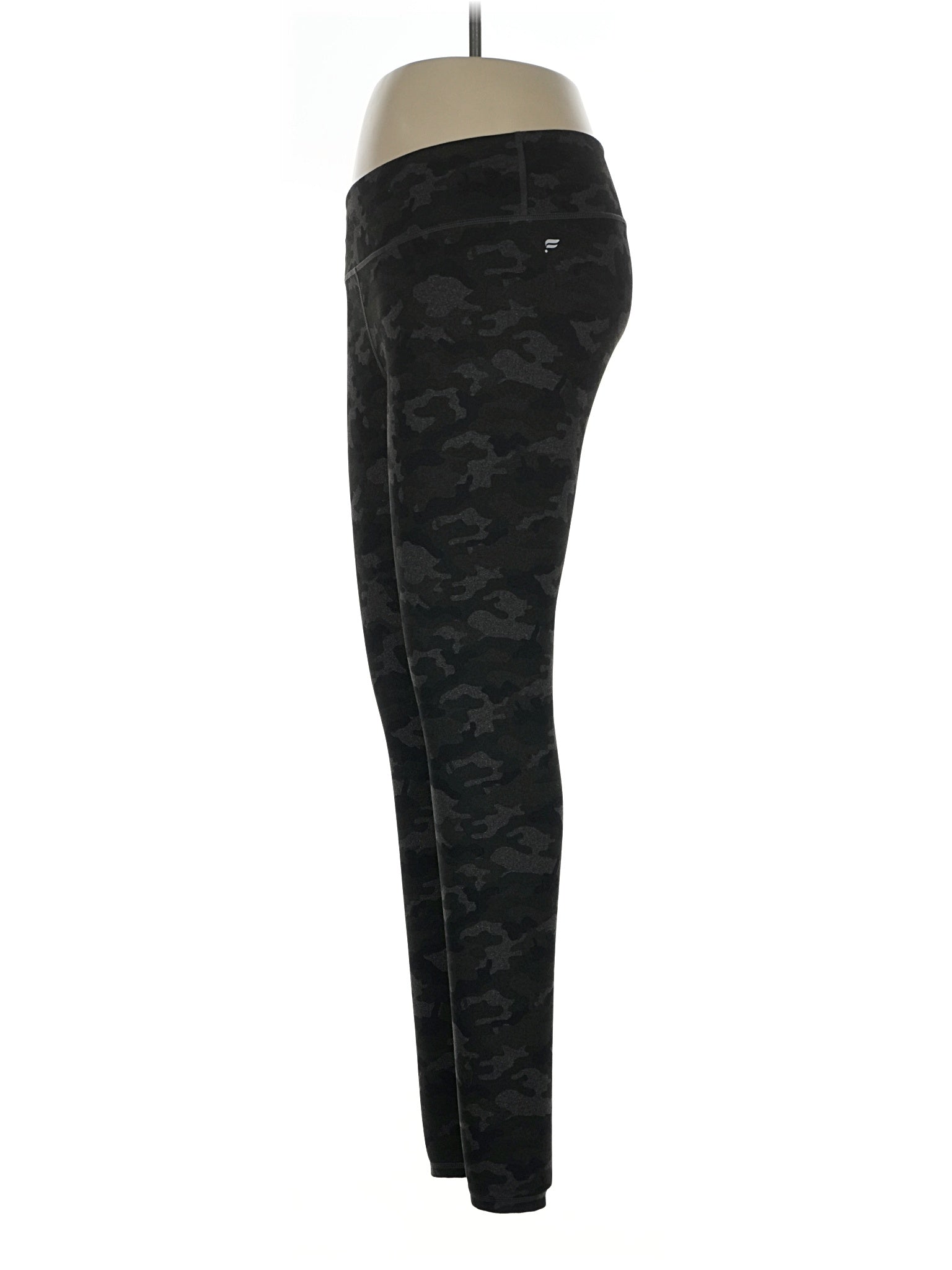 4 size - 32 (Estimated)