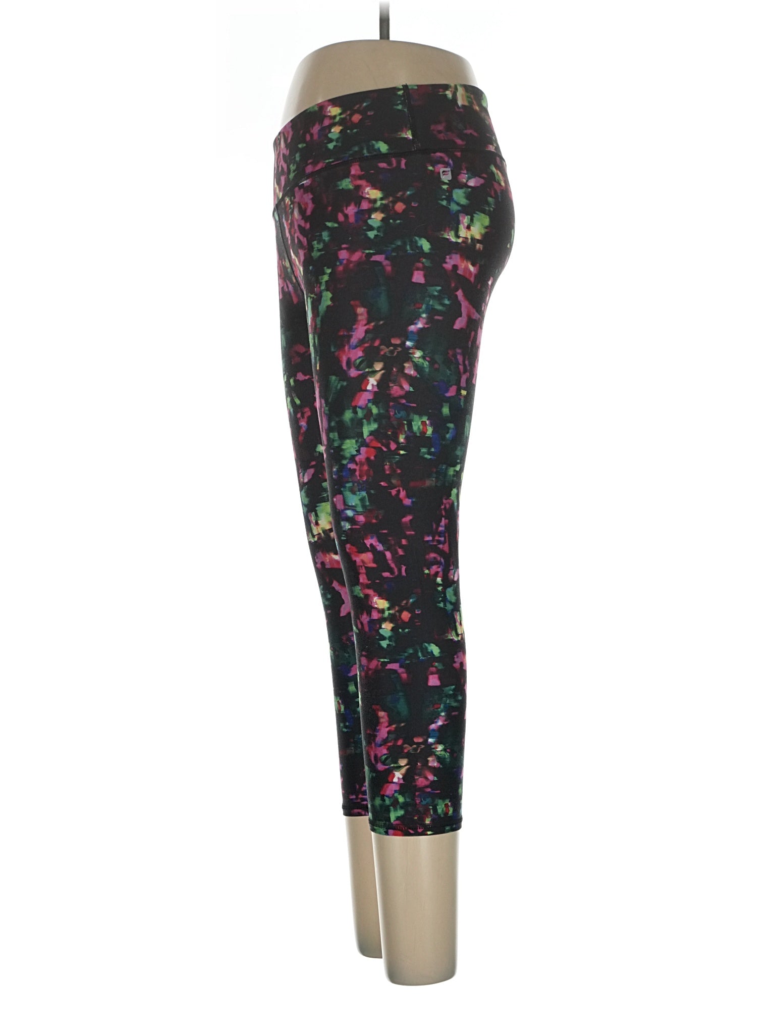 4 size - 32 (Estimated)