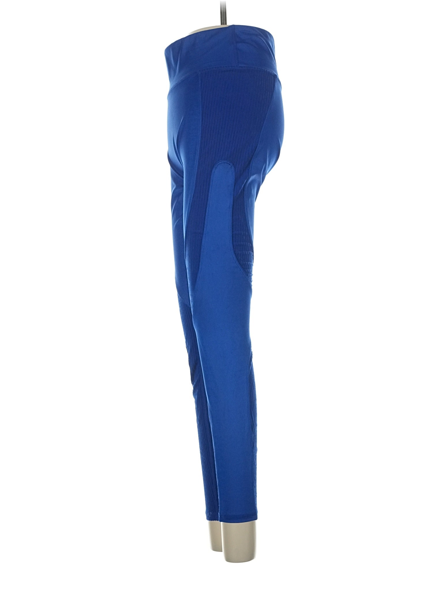 4 size - 4(Estimated)