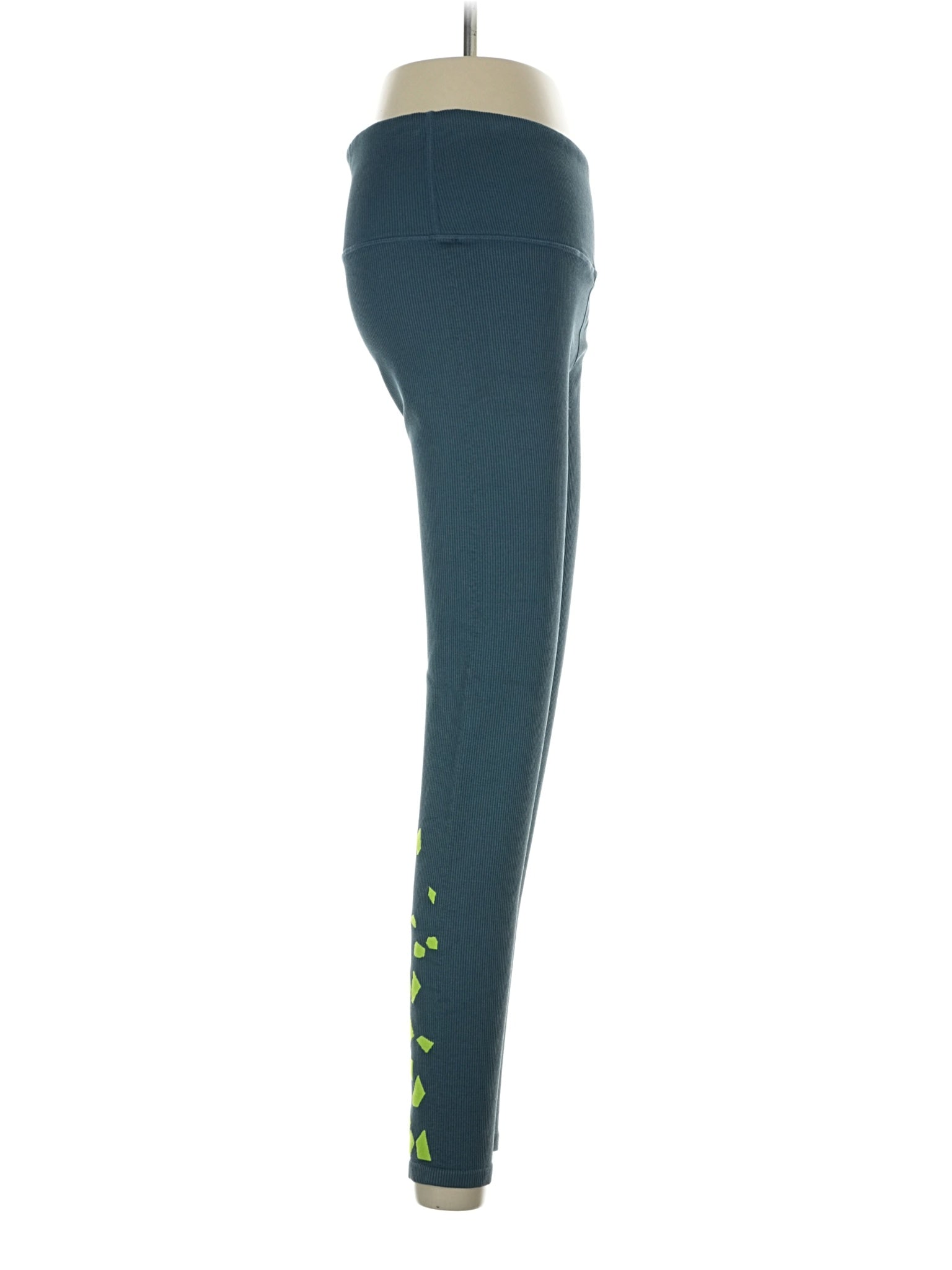 3 size - 26 (Estimated)
