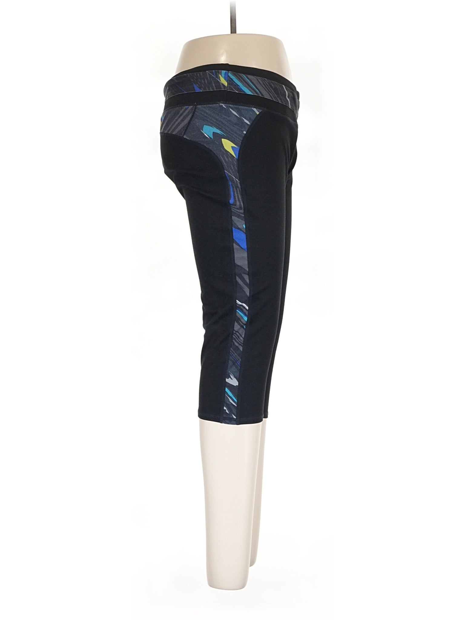 3 size - 32 Estimated